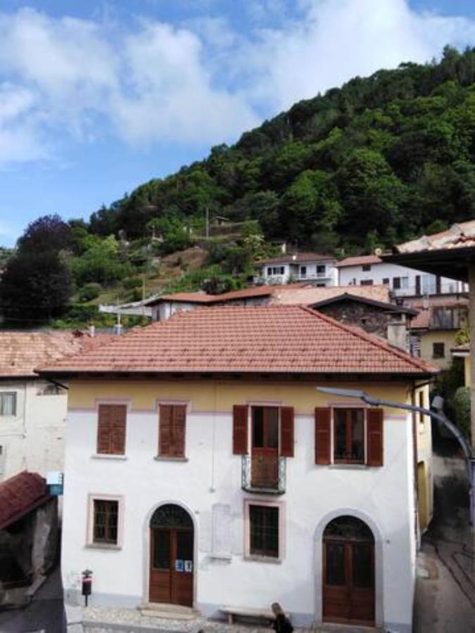 Appartamento Incantevole Ad Armeno Ngoại thất bức ảnh